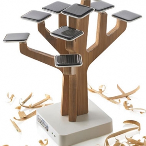 Chargeur solaire en forme d'arbre